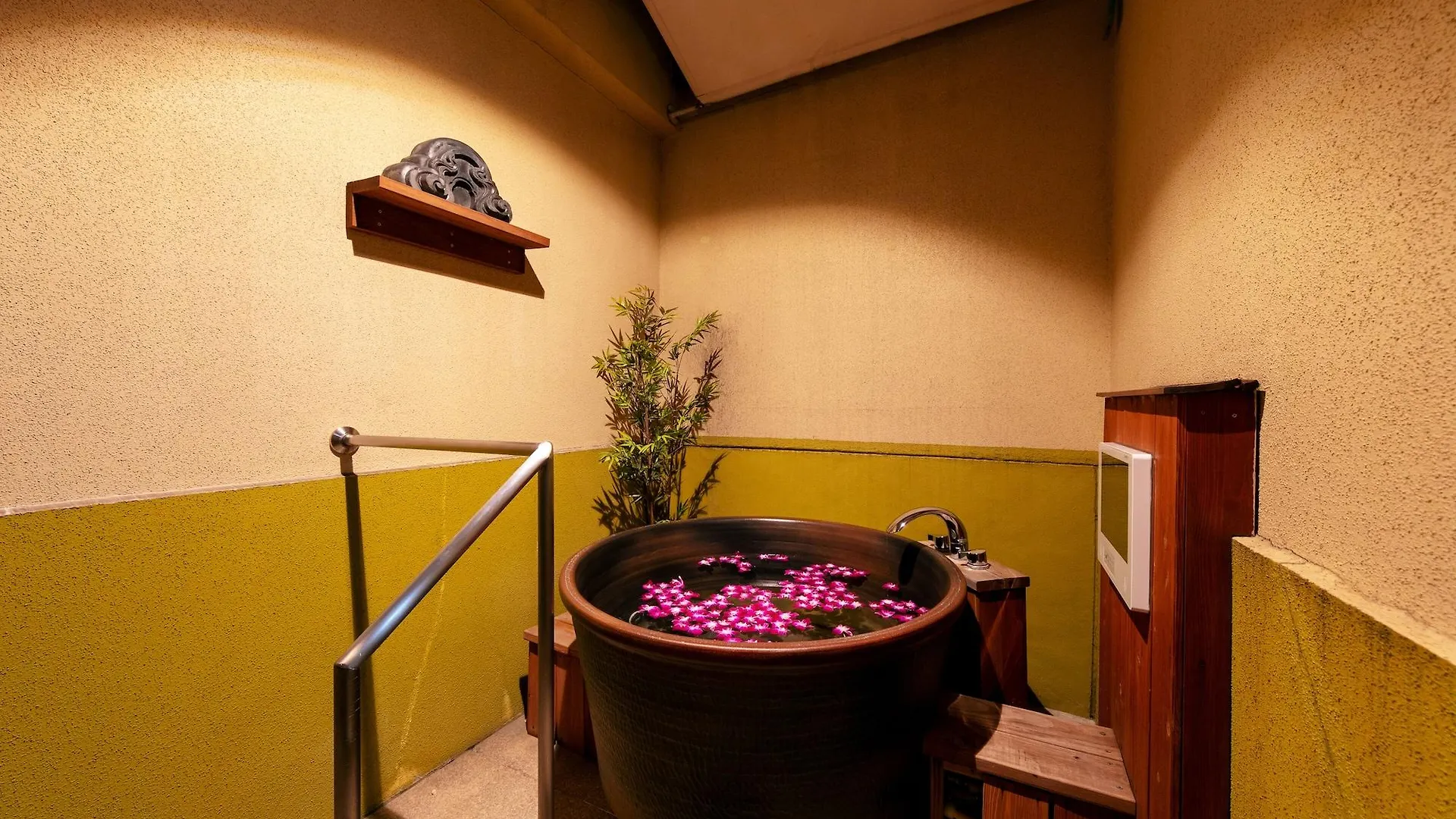 Hotel & Spa Lotus (Adults Only) Kyōto