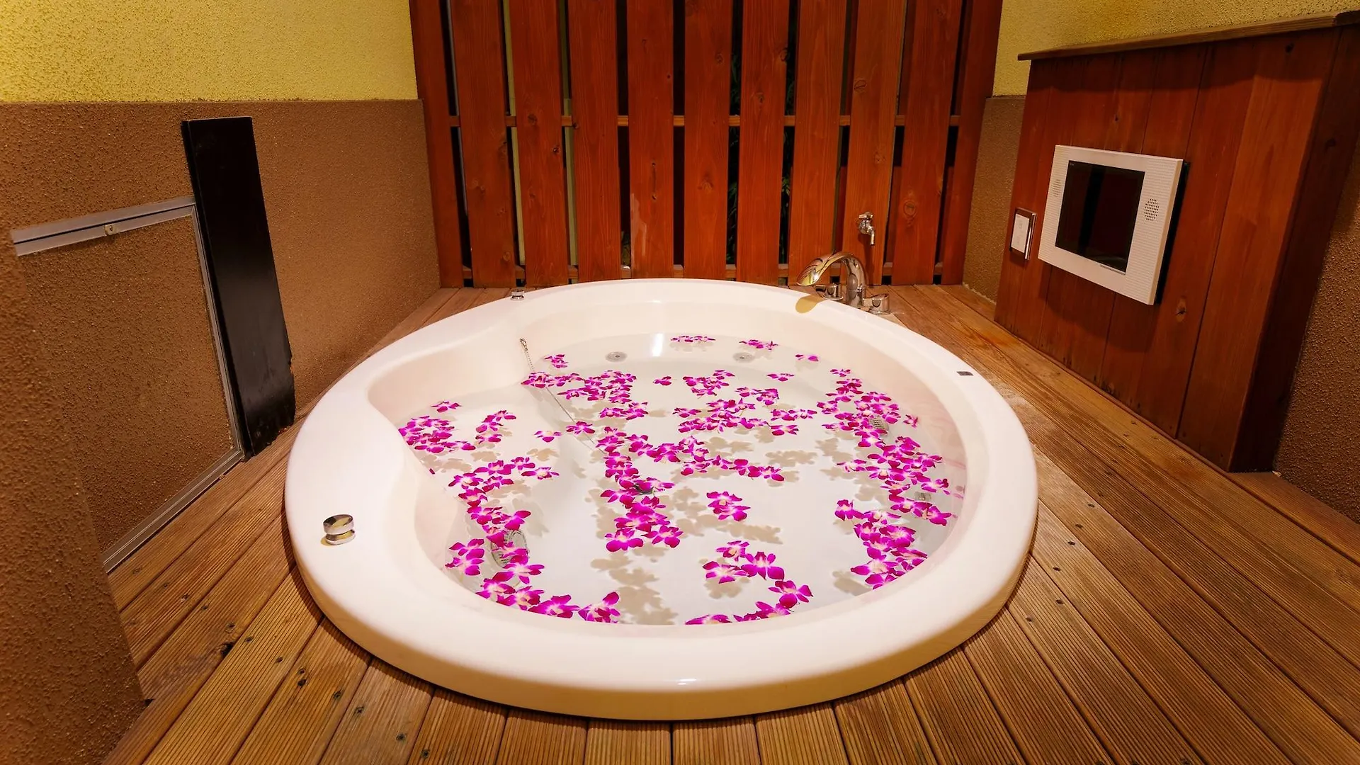 Hotel & Spa Lotus (Adults Only)